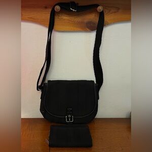 Thirty-one Free to Be saddlebag crossbody purse with wallet